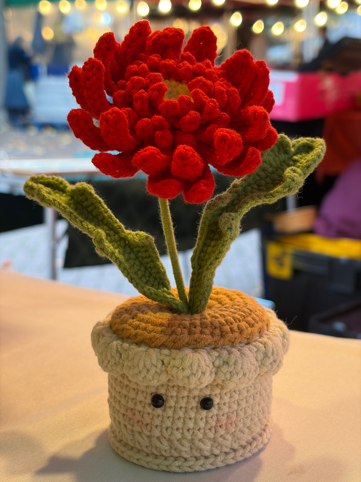 Crochet Chrysanthemum (Red)
